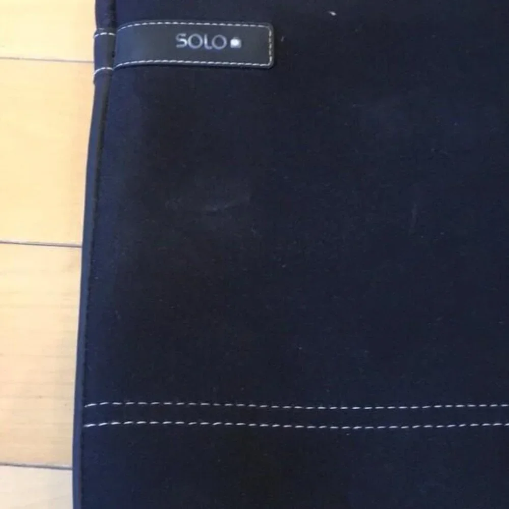 Laptop :iPad foam like case